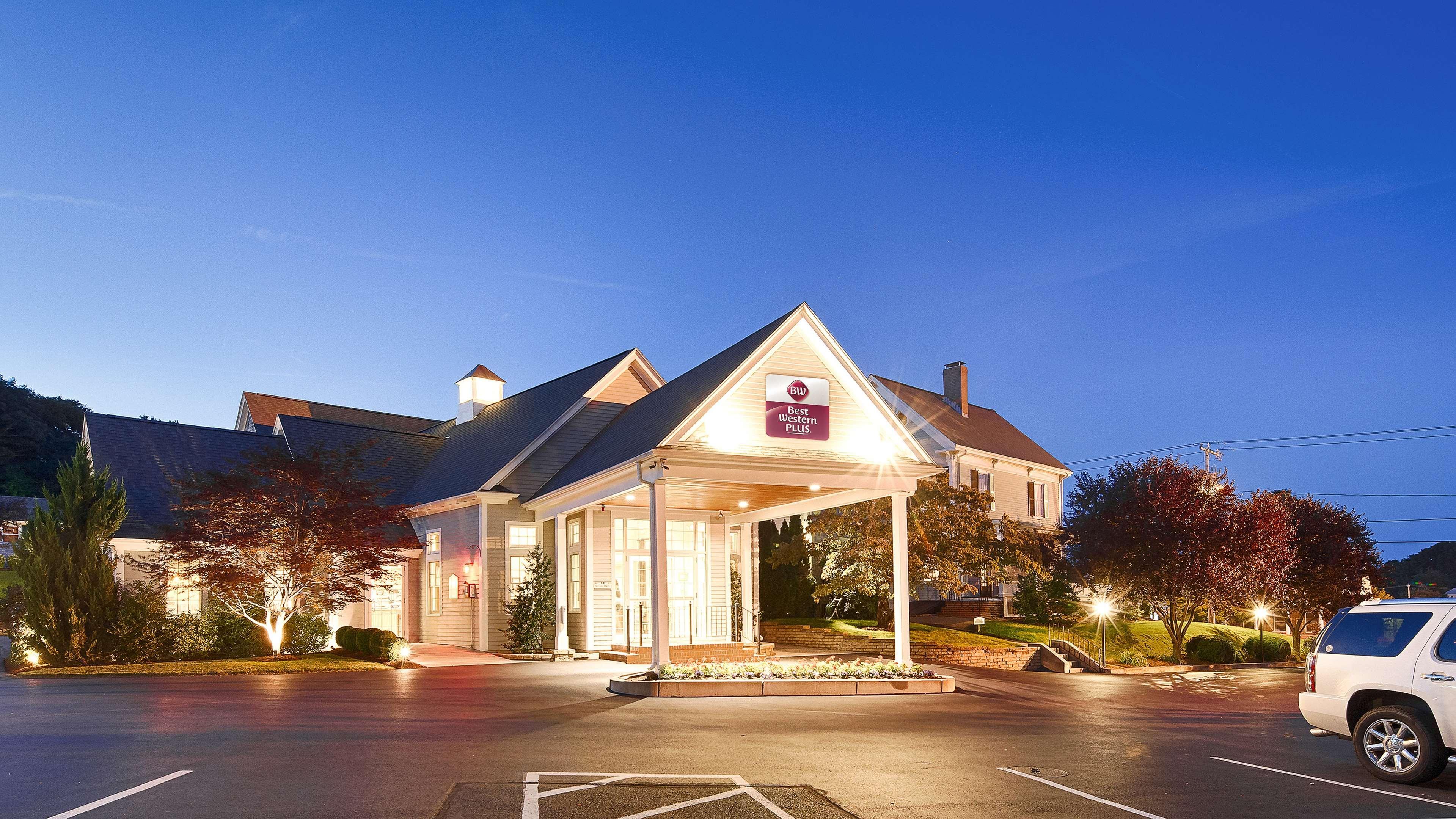 Best Western Plus Cold Spring Plymouth Exterior foto