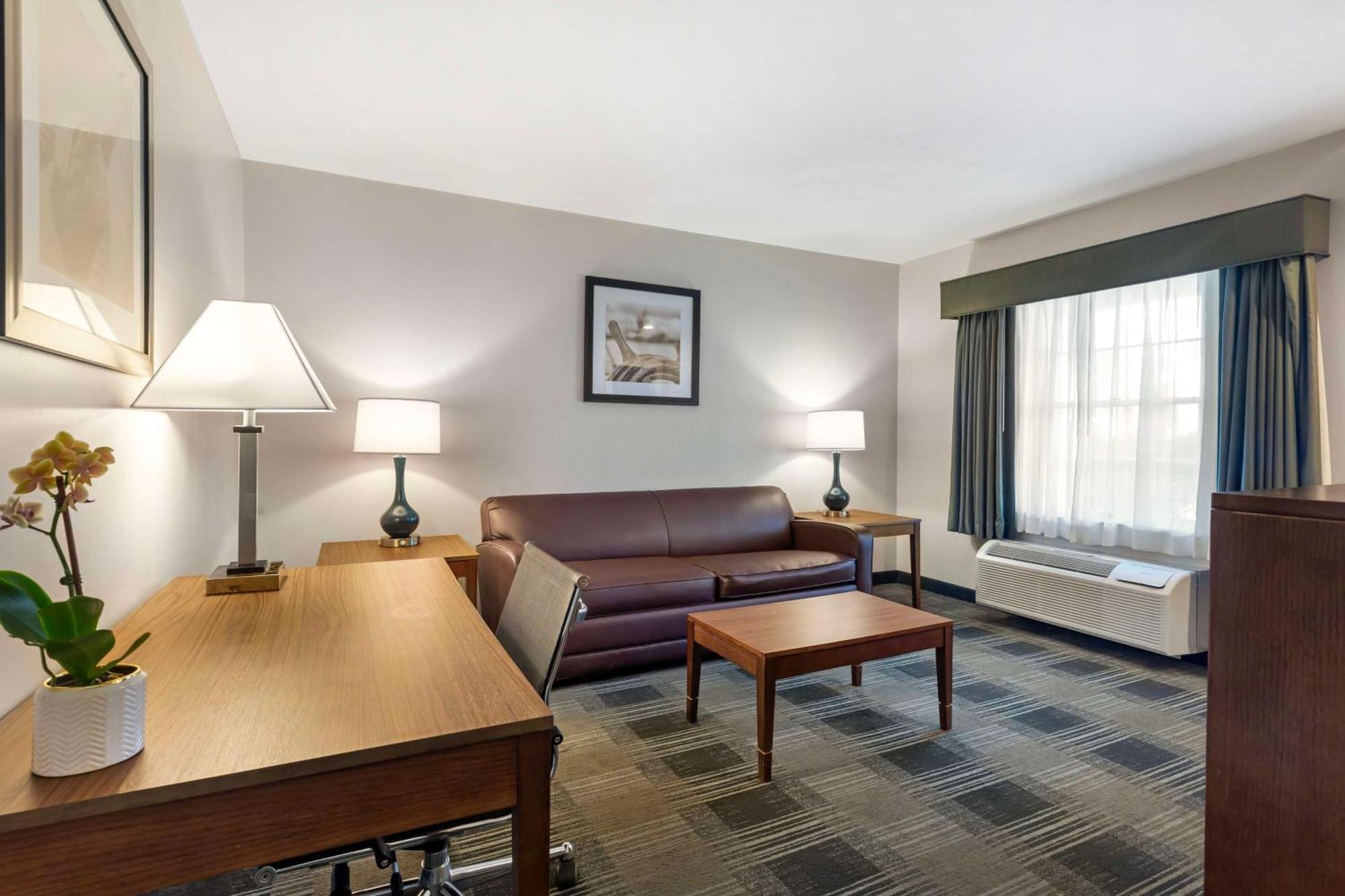 Best Western Plus Cold Spring Plymouth Exterior foto